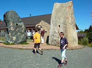 Das Nationalpark-Denkmal in Torfhaus soll den Schutz der Natur und mit ihr der Flora und Fauna anmahnen