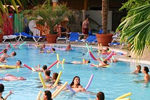 Der Wellness-Begriff setzt sich aus Well-Being und Fitness zusammen. Für die Fitness stehen im Wellness-Urlaub im Harz u.a. Schwimmbäder und Fitness-Studios zur Verfügung
