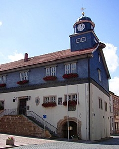Das Rathaus von Bleicherode im Harz ist auch Anlaufstelle für Feriengäste in Bleicherode und Umgebung