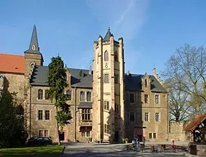 Das Schloss Mansfeld ist das Wahrzeichen Harz-Ortes und prägend für die Ferienregion Mansfelder Land