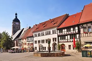 Der Marktplatz in Sangerhausen, Kreisstadt des Landkreises Mansfeld-Südharz im Harz
